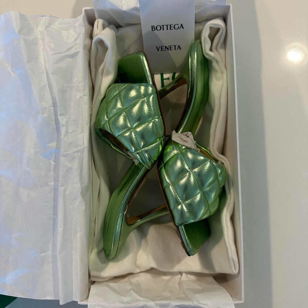 COPY - AUTHENTIC BOTTEGA VENETA HILLED SANDALS